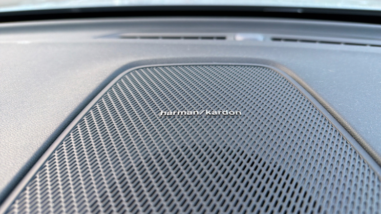 Volvo XC60 2.0 B5P Plus Dark 5dr AWD Geartronic Petrol Estate